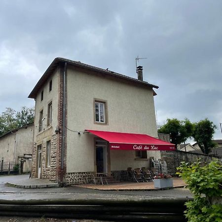 Cafe Du Lac Manthes Exteriér fotografie